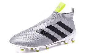 Sepatu Andalan Para Pesepakbola Jagoan Euro 2016