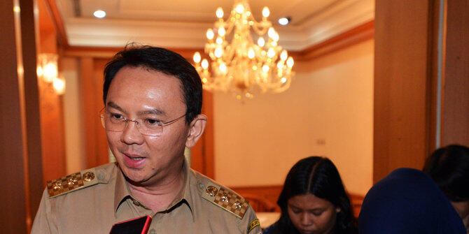 DAPAT DUKUNGAN BESAR DARI PARPOL, AHOK PERTANYAKAN KEPUTUSAN DI JALUR INDEPENDEN