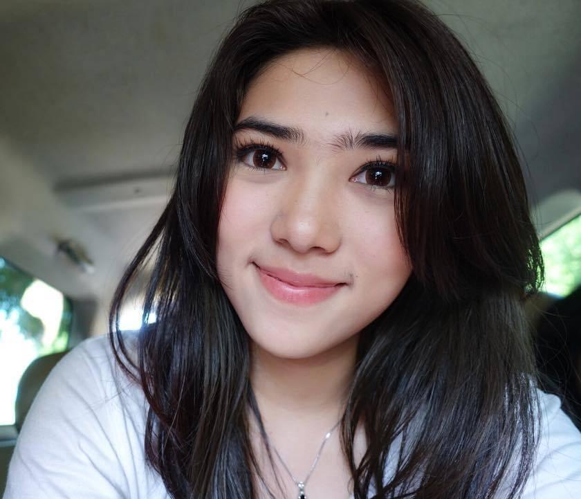 Selfie Bisa Nunjukin Personality? Gini Toh Caranya..