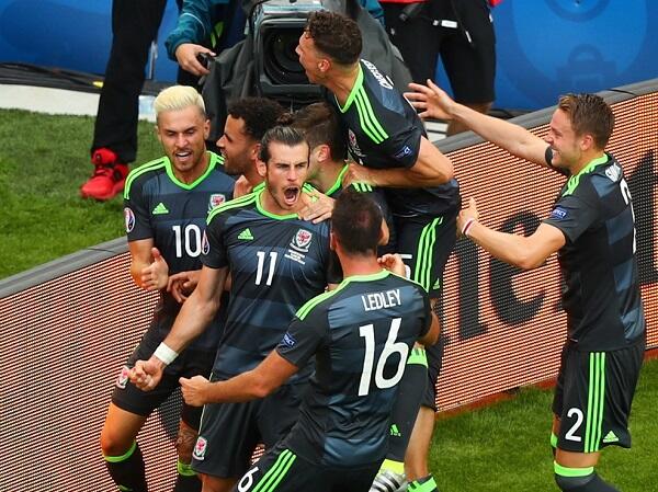 Kemenangan Inggris, Vardy dan Sturridge Singa Lepas!