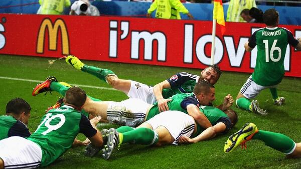 Irlandia Utara Pecahkan Kebuntuan Selama 34 Tahun