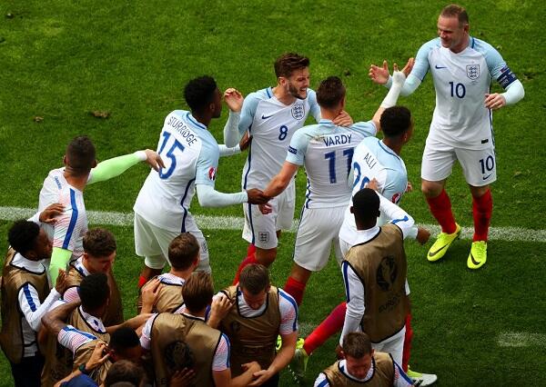 Kemenangan Inggris, Vardy dan Sturridge Singa Lepas!