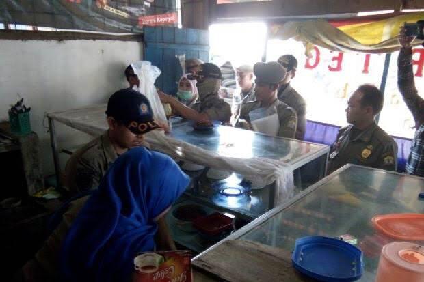 nah lho ! Pedagang Nasi Lain yang Dirazia di Serang Juga Minta Bantuan
