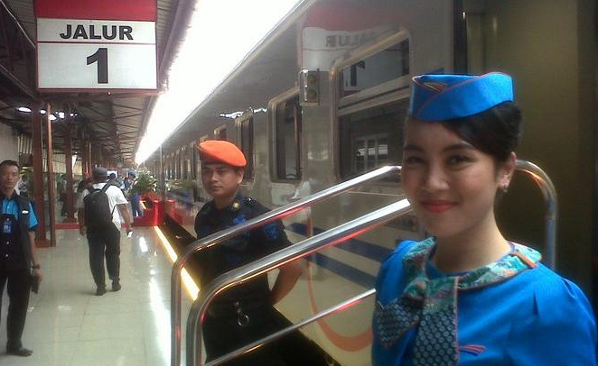 Jelang Mudik, Orang Jahat Taruh Batu di Jalur Kereta