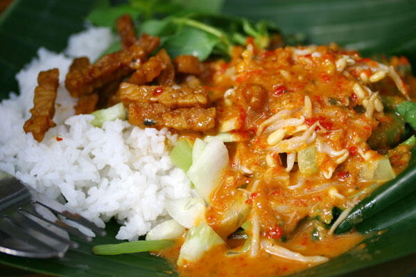 Mengenal 7 Nasi Pecel Khas Jawa Timur