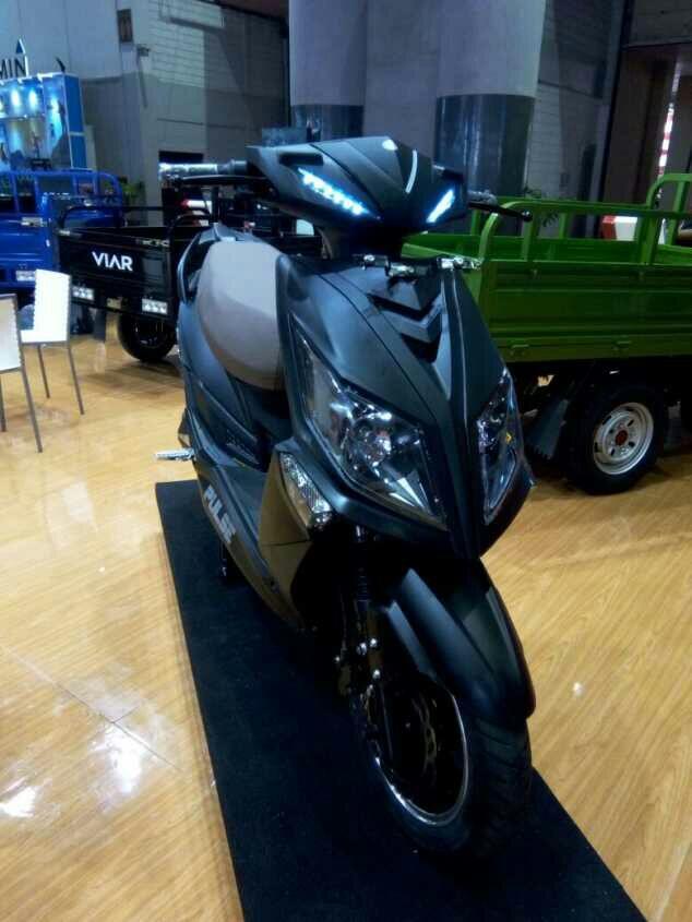 Sepeda Motor Listrik Viar Ini Tahan Banjir