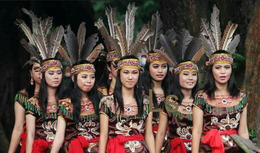 Cantik Dan Sederhananya Gadis Dayak Kalimantan 