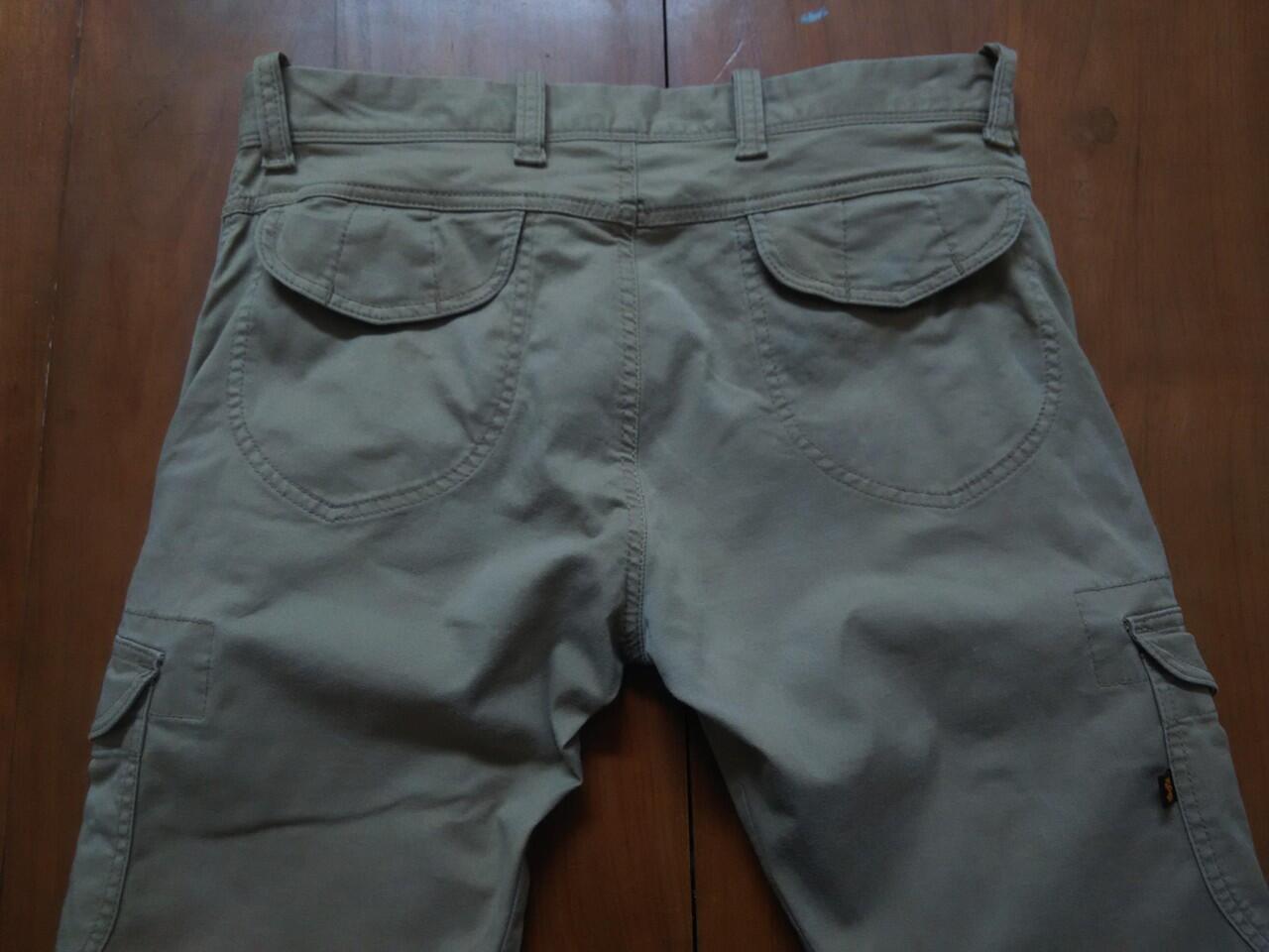 LP KHAKI CARGO ALPHA INDUSTRIES
