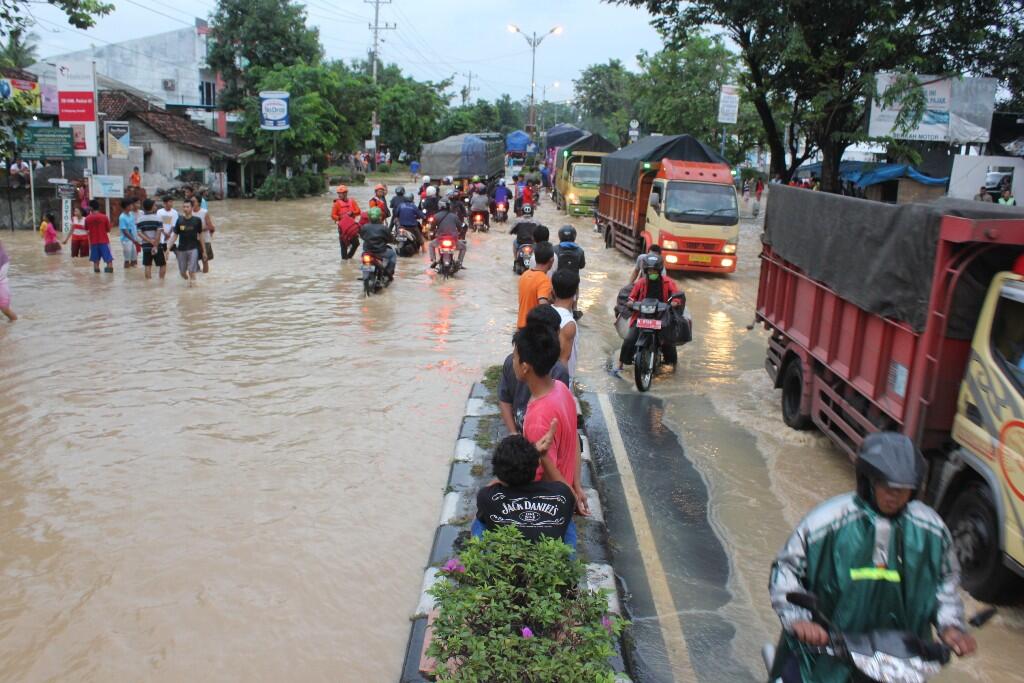 Innalillahi.. Banjir Rendam Jawa Tengah, 24 Tewas, 26 Hilang.....Dimana Mr Presiden