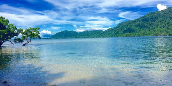 Segarkan Harimu dengan Eksotisme Pulau Nusi Nabire, Papua
