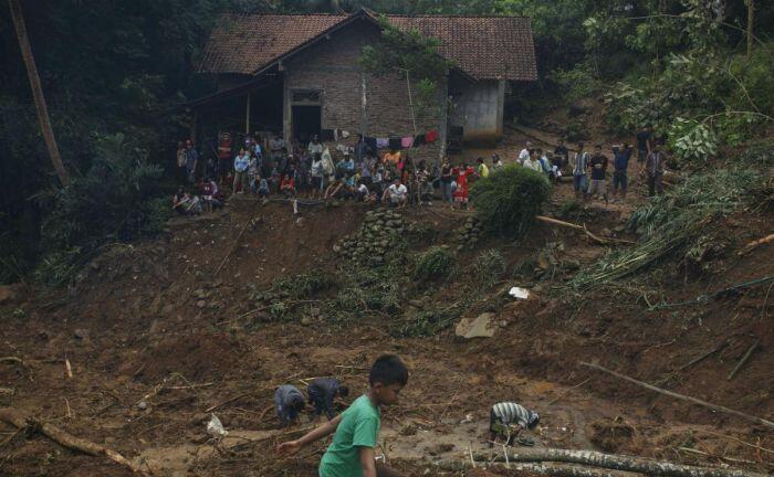 Banjir dan longsor melanda Jawa Tengah, 35 orang tewas
