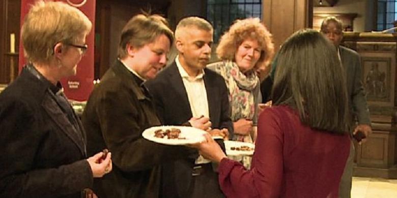 Wali Kota London, Sadiq Khan, Buka Puasa di Gereja Tua