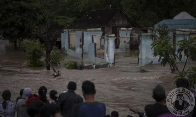 Innalillahi.. Banjir Rendam Jawa Tengah, 24 Tewas, 26 Hilang.....Dimana Mr Presiden