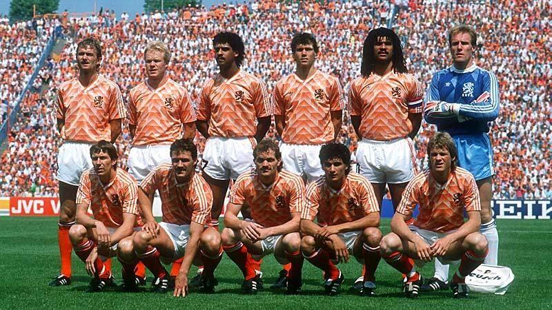 &#91;KOMBAT Sundul Eropa&#93; Meramal Juara Piala Eropa Berdasarkan Warna Seragam 