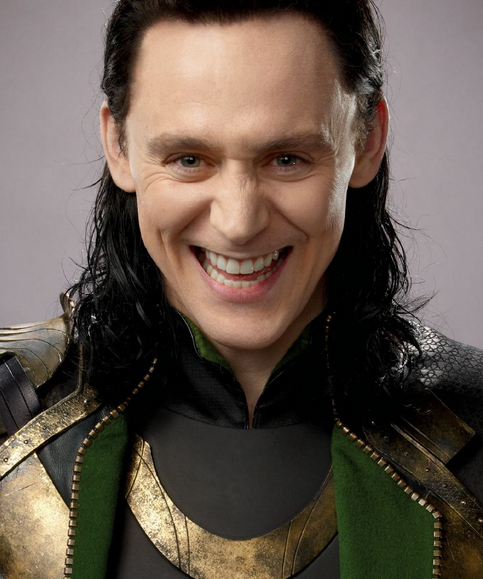 Loki "Thor" kepergok mesra bareng Taylor Swift