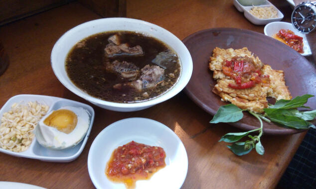 6 Rawon Paling ENAK di Jakarta Yang Harus Kamu Coba!