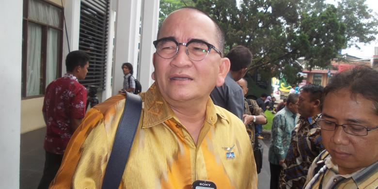 Soal Kegaduhan "Teman Ahok", Ruhut Sebut Anjing Menggonggong Kafilah Berlalu