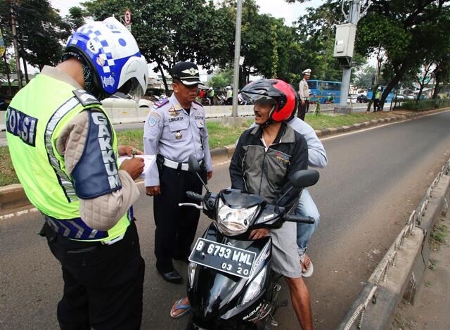 Ahok: Sudah Tidak Ada Jalur Busway Lagi!