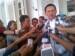 Dikawal Polisi, Ahok Lolos dari Kepungan Warga di Penjaringan