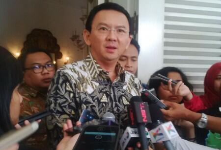 Ahok Polisikan Warga Bekasi Pengadang Truk Sampah