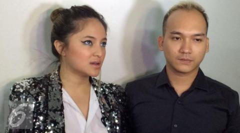 &#91;HOT&#93; Ini Alasan Marshanda Ragu Menikah dengan Egi John