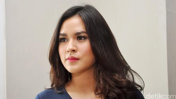 Ssstt.. Cakep-cakep Ternyata Raisa Penggemar Pete