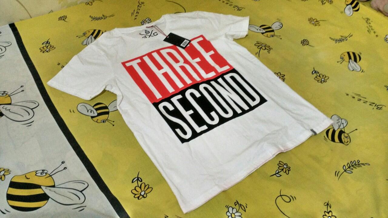 Kaos, Kemeja, Sweater Three Second, Greenlight, Dll Original Super Murah