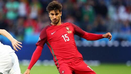 Bersinar Lewat Euro 2016, Mereka yang Jadi Buah Bibir Bursa Transfer