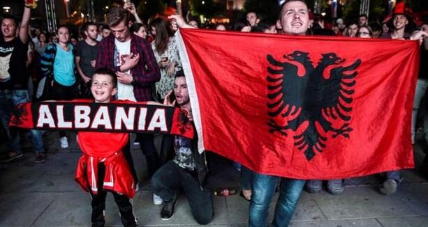 Kerusuhan Supporter di EURO 2016