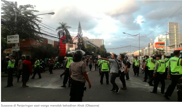 Mobil Ahok Nyaris Diamuk Massa, Dua Polisi Terluka