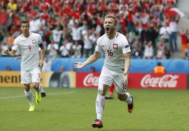 Lewat Adu Penalti yg Dramatis, Polandia Singkirkan Swiss!