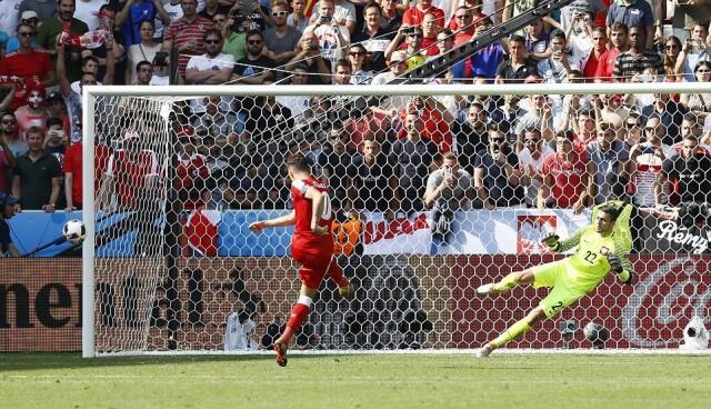 Lewat Adu Penalti yg Dramatis, Polandia Singkirkan Swiss!