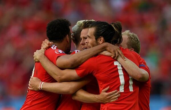 Gol Bunuh Diri Irlandia Utara Bawa Wales ke Perempat Final!