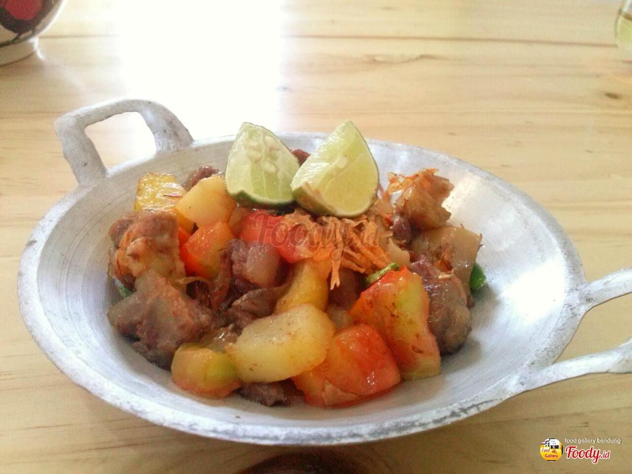 Hangatkan Perutmu Saat Berbuka dengan 5 Makanan Bandung Ini