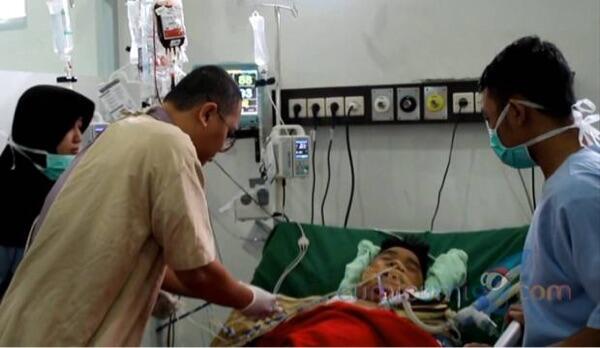 Minum Obat Pegal, Hendrik Ceper Koma