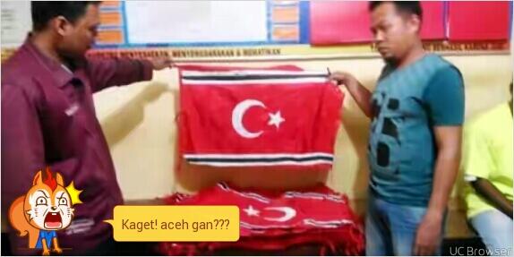 #Polisi Temukan 107 Bendera Bulan Sabit Bintang di Rumah Pengedar Narkoba