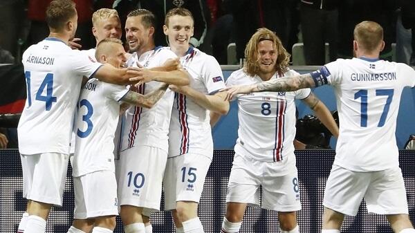 Doa Islandia Kontra Para Singa