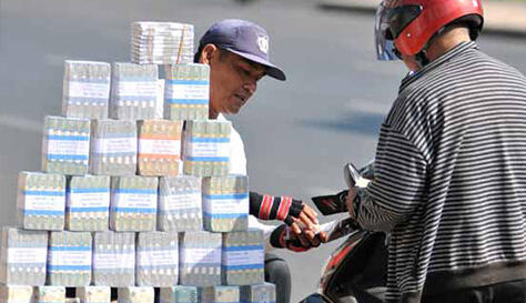 Bisnis Musiman, Jasa Penukaran Uang Menjelang Lebaran, Legalkah?