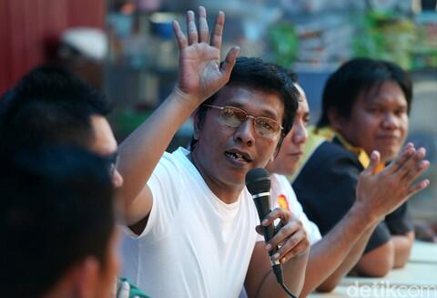 Adian Sindir Teman Ahok Soal Verifikasi Sejuta KTP Dukung Ahok