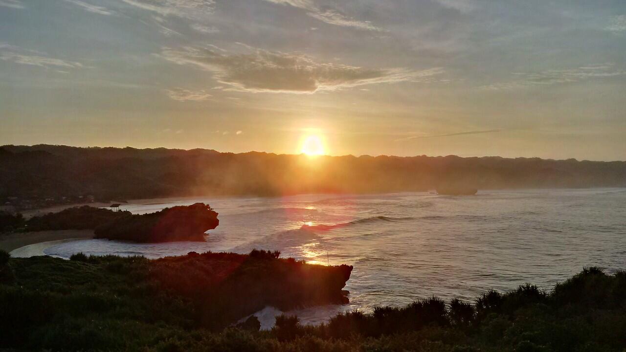 Gugusan Pantai Selatan Gunung Kidul Menyejukan Mata, Menyegarkan Jiwa