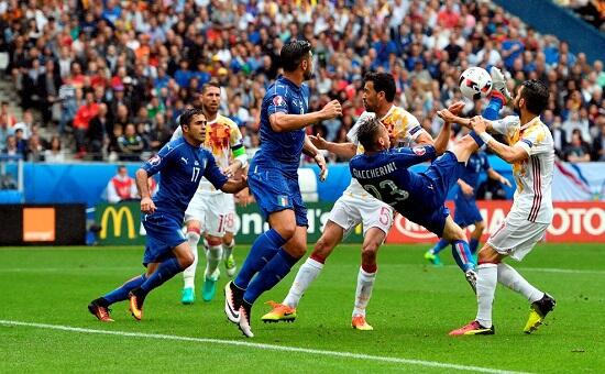 Italia Berhasil Balas Dendam, Spanyol Pulang Kampung