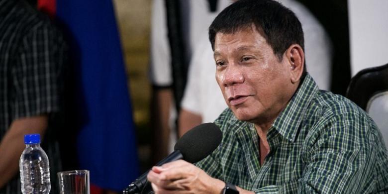 Duterte Ancam Potong Alat Kelamin Pria jika Tak Ikut KB