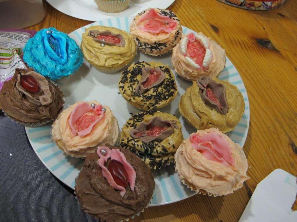 19 kue ini benuknya mirip dengan itu, kok bisa ya??(BB+)