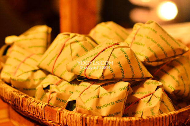 10 ANGKRINGAN KONDANG Tempat Bernostalgia Kala Pulang ke Jogja