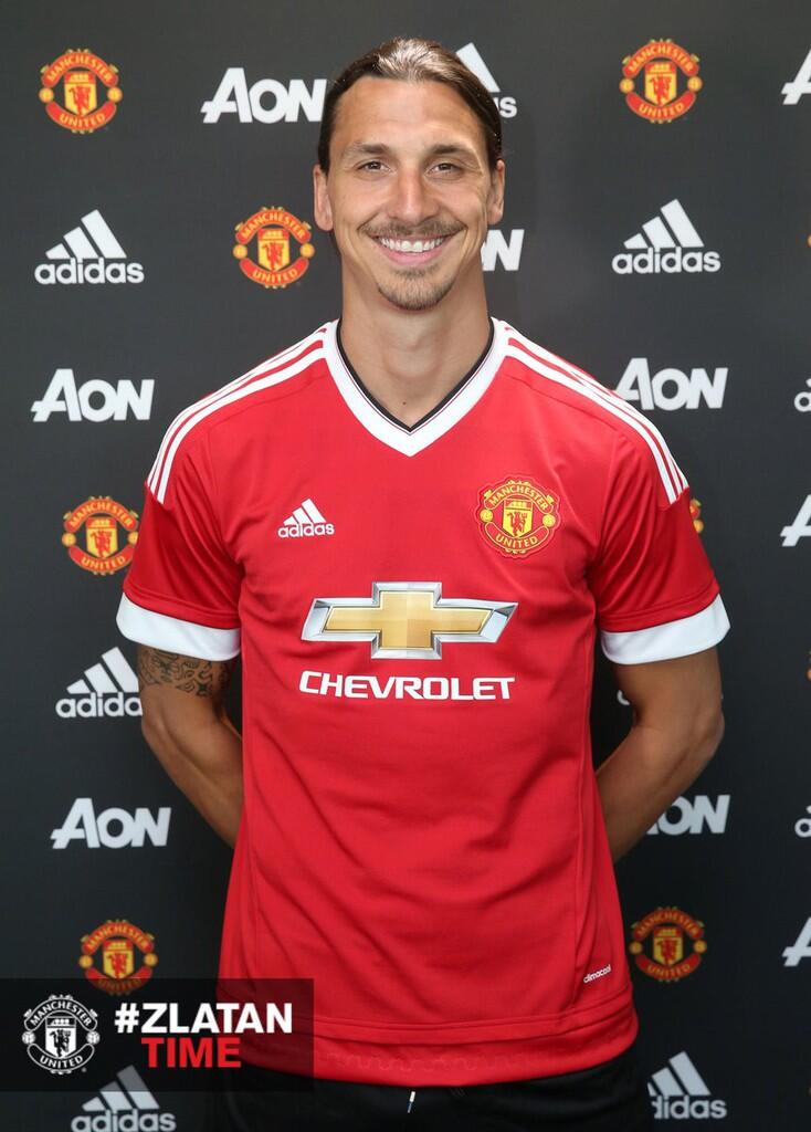 Ibra Resmi ke MU