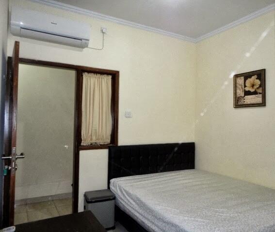 Kost Caroline Jl Raya Tengah 23 Kampung Gedong Pasar Rebo 