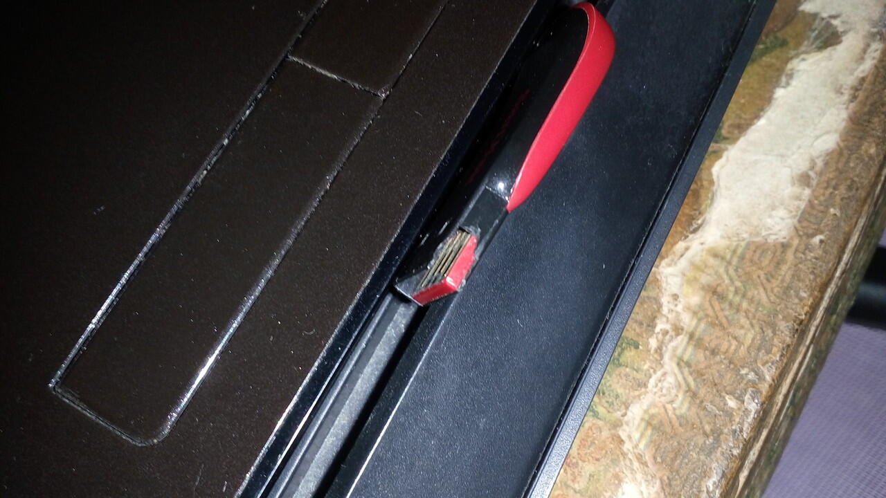 (ASK) Port USB Tersumbat/ Terganjal Patahan FD