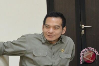 DPR minta pemerintah hati-hati ambil kebijakan reklamasi