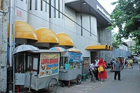 Top 10 Pusat Oleh-Oleh Solo Terupdate