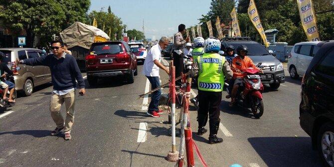 Brebes macet parah, Ganjar Pranowo ikut turun atur lalu lintas